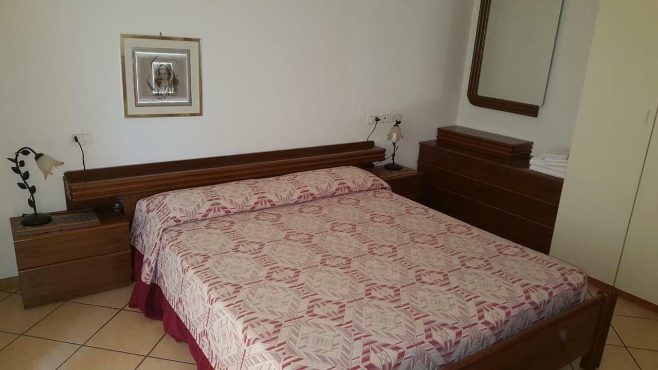 Casa Angela Lejlighed Colà Eksteriør billede